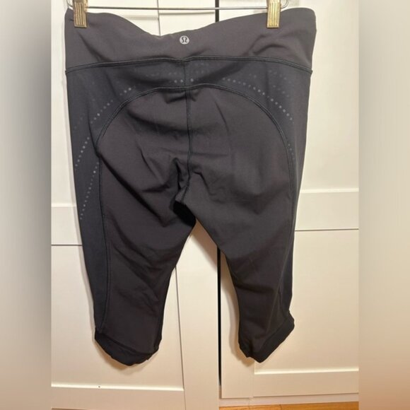 Lululemon Stop At Nothing Crop size 6 - Picture 8 of 8